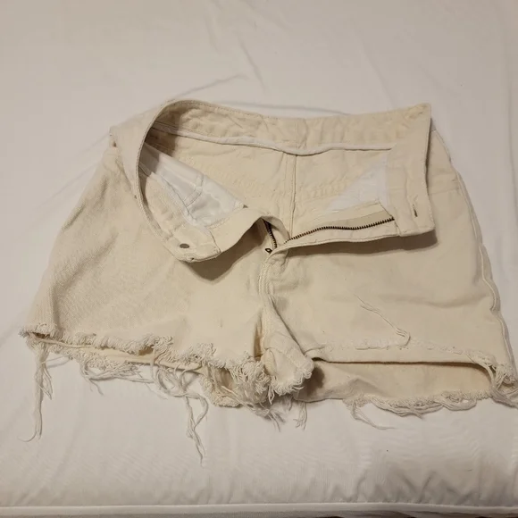 Lands End Denim Cutoffs Size 6 - Picture 3 of 3